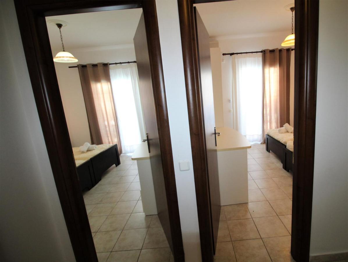 Nikki'S Studios & Apartments مورايتيكا المظهر الخارجي الصورة