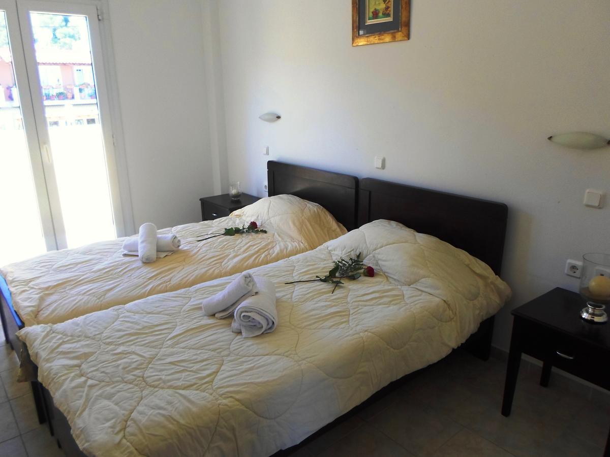 Nikki'S Studios & Apartments مورايتيكا المظهر الخارجي الصورة