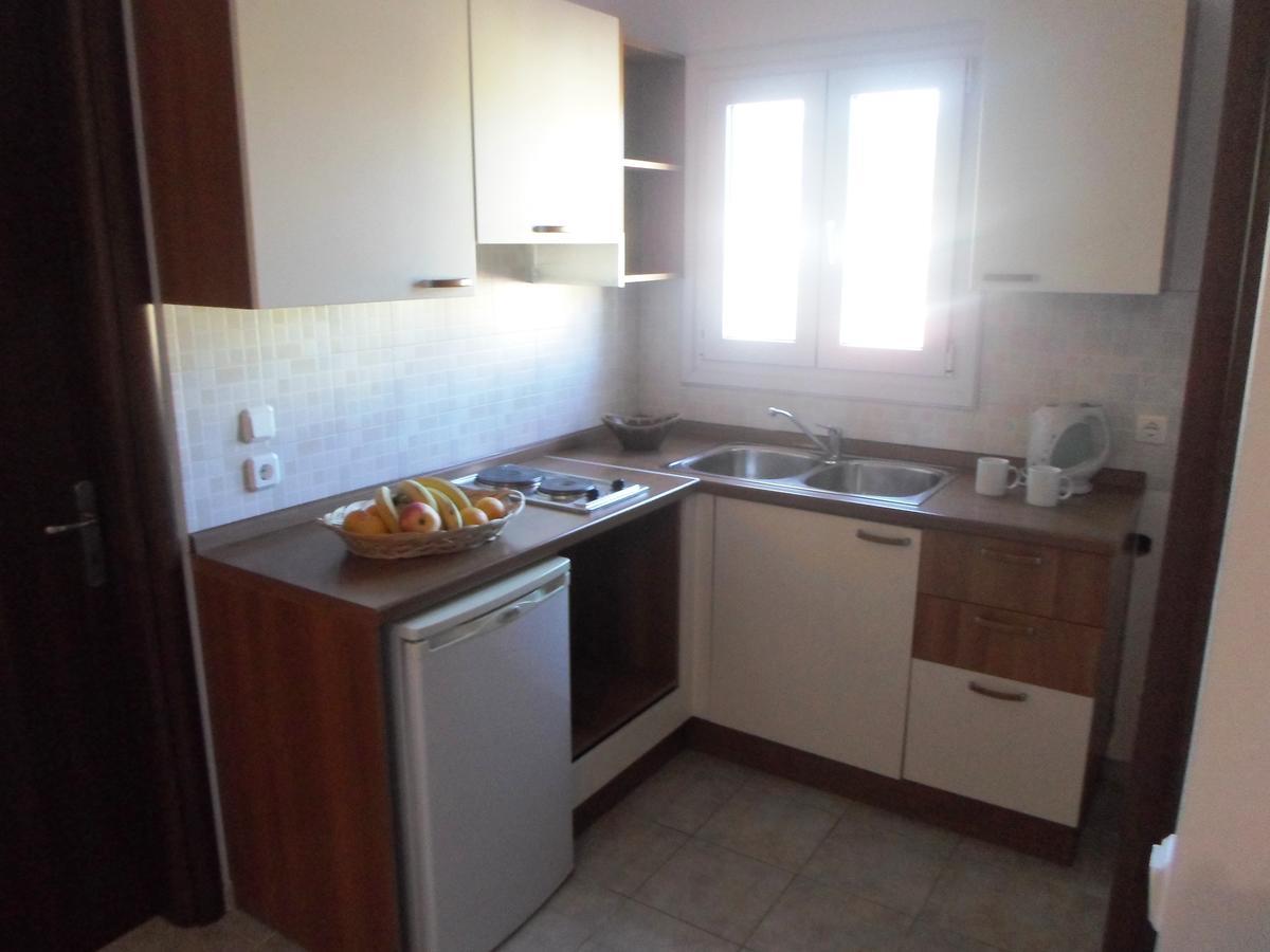 Nikki'S Studios & Apartments مورايتيكا المظهر الخارجي الصورة